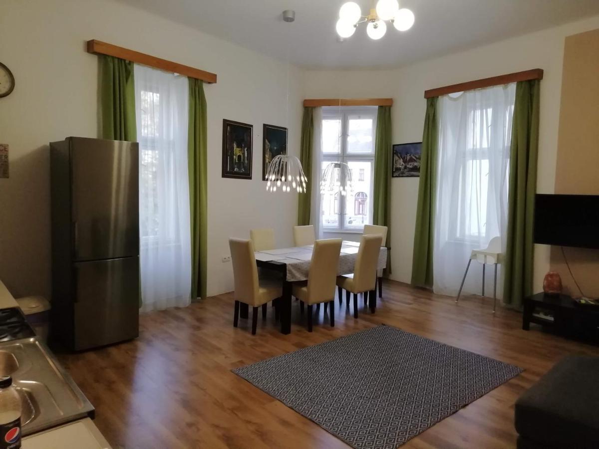Anna Apartman Eger Luaran gambar